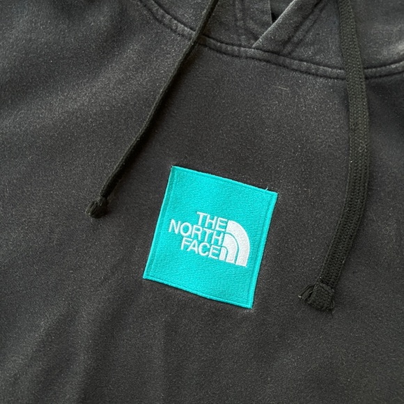 The North Face Black Hoodie - Picture 2 of 5
